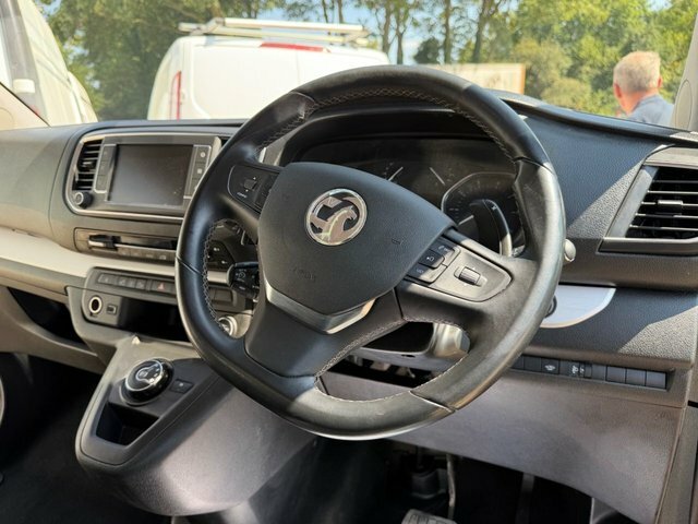 Vauxhall Vivaro 2.0 Turbo D 3100 Dynamic L2 H1 Euro 6 Ss 6Dr White #17