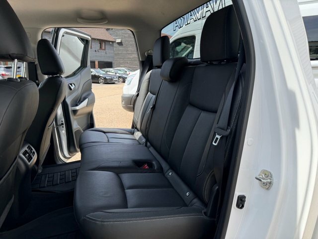 Nissan Navara 4X4 Dci Tekna Shr Dcb 201919 Black #27