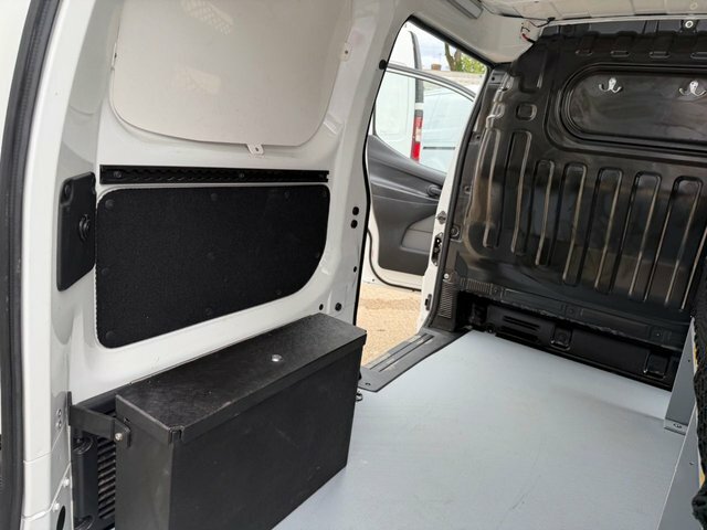 Nissan e-NV200 40Kwh Acenta Panel Van Swb Quic White #19