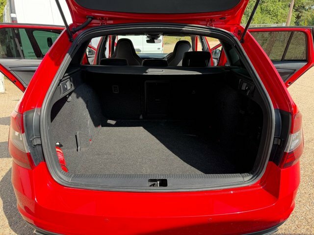 Skoda Octavia Tdi Vrs Estate Red #5