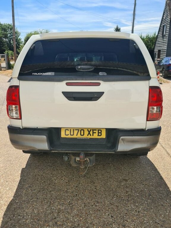 Toyota HILUX D-4d Active Pickup Double White #6