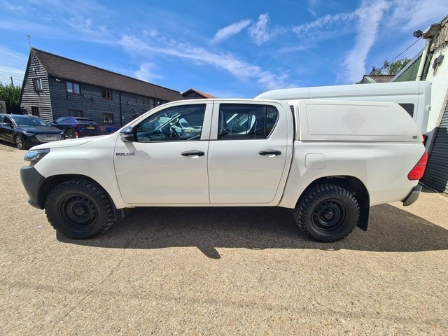 Toyota HILUX D-4d Active Pickup Double White #2