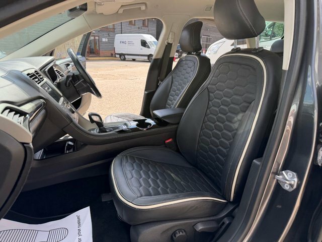 Ford Mondeo Vignale Estate 180Ps Grey #3
