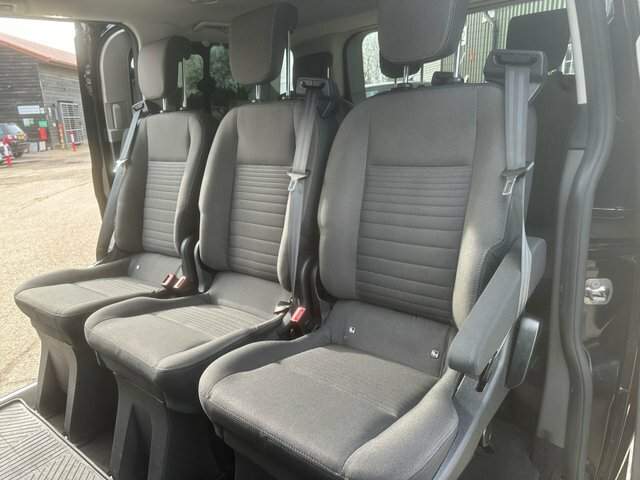 Ford Tourneo Custom 320 Ecoblue Titanium Minibus Orange #3