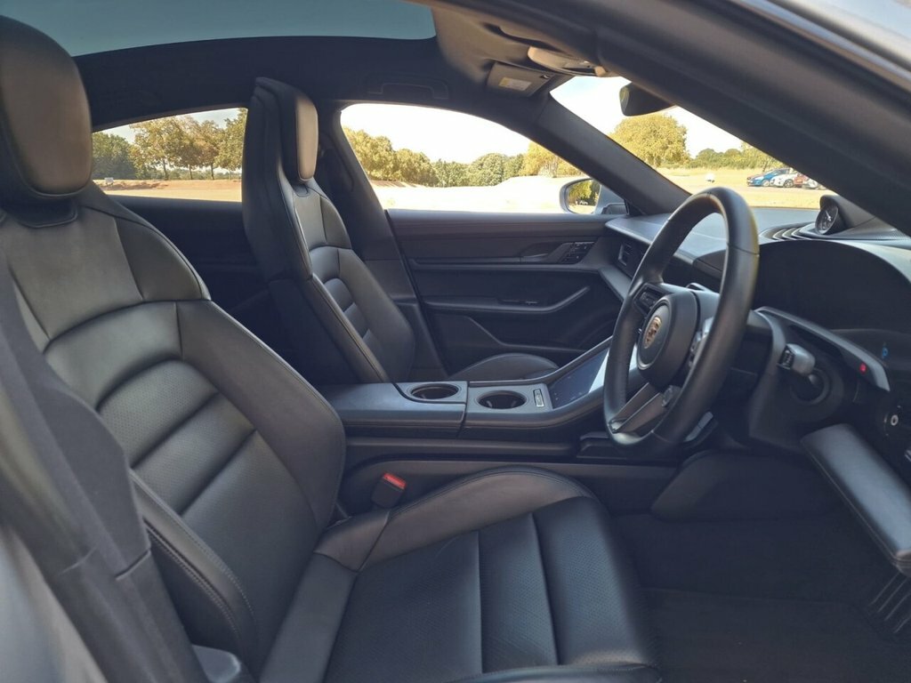 Porsche Taycan 560Kw Turbo S 93Kwh 2020 Blue #34