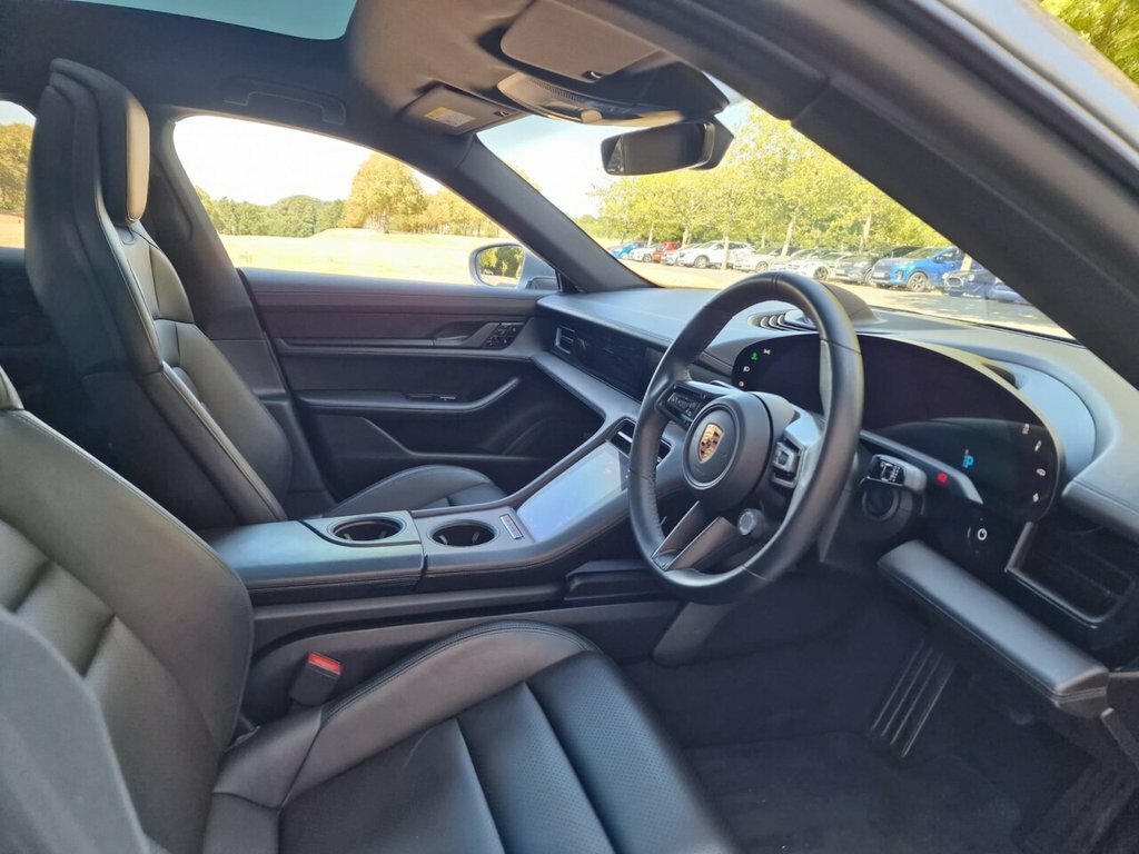Porsche Taycan 560Kw Turbo S 93Kwh 2020 Blue #35
