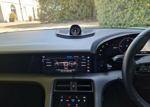 Porsche Taycan 560Kw Turbo S 93Kwh 2020 Blue #18