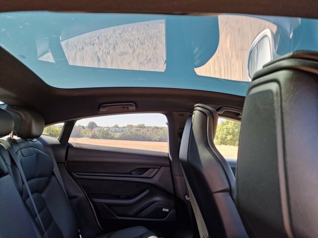 Porsche Taycan 560Kw Turbo S 93Kwh 2020 Blue #10