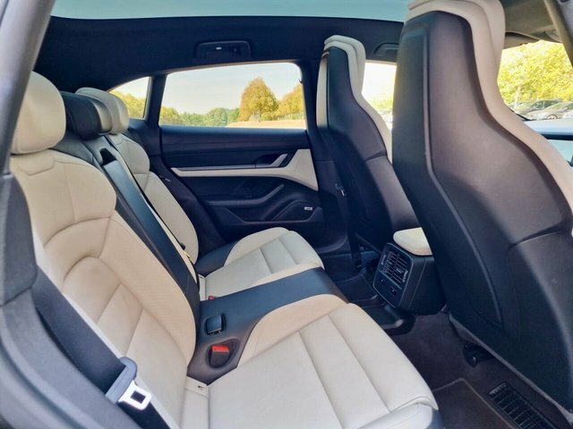 Porsche Taycan Performance Plus 93.4Kwh Turbo Cross Turismo 11Kw White #10