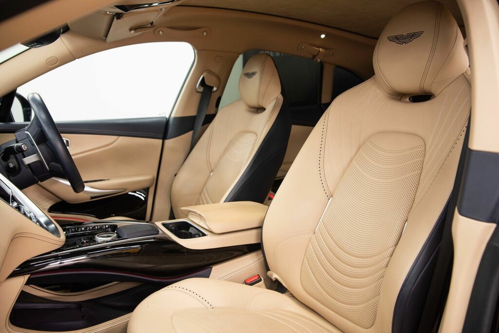Aston Martin DBX Automatic Black #4