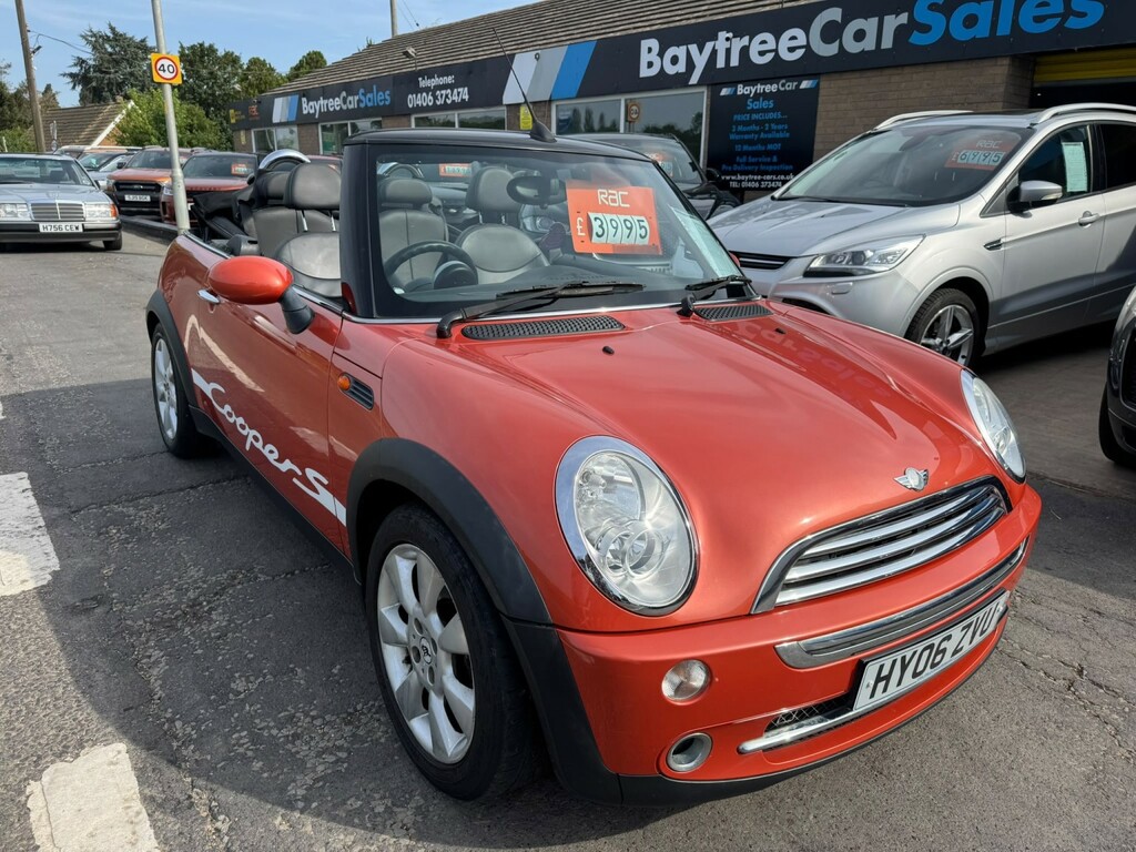 Mini Convertible 1.6 Cooper Convertible Orange