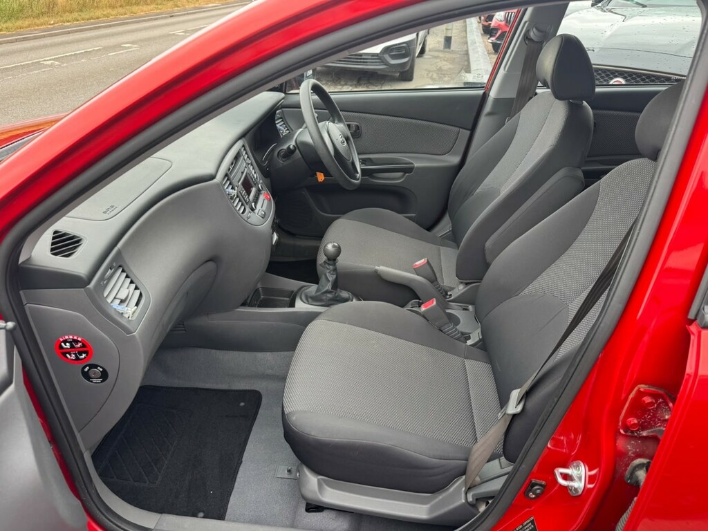 Kia RIO 1.4 Domino Hatchback 139 Gkm, Black #17