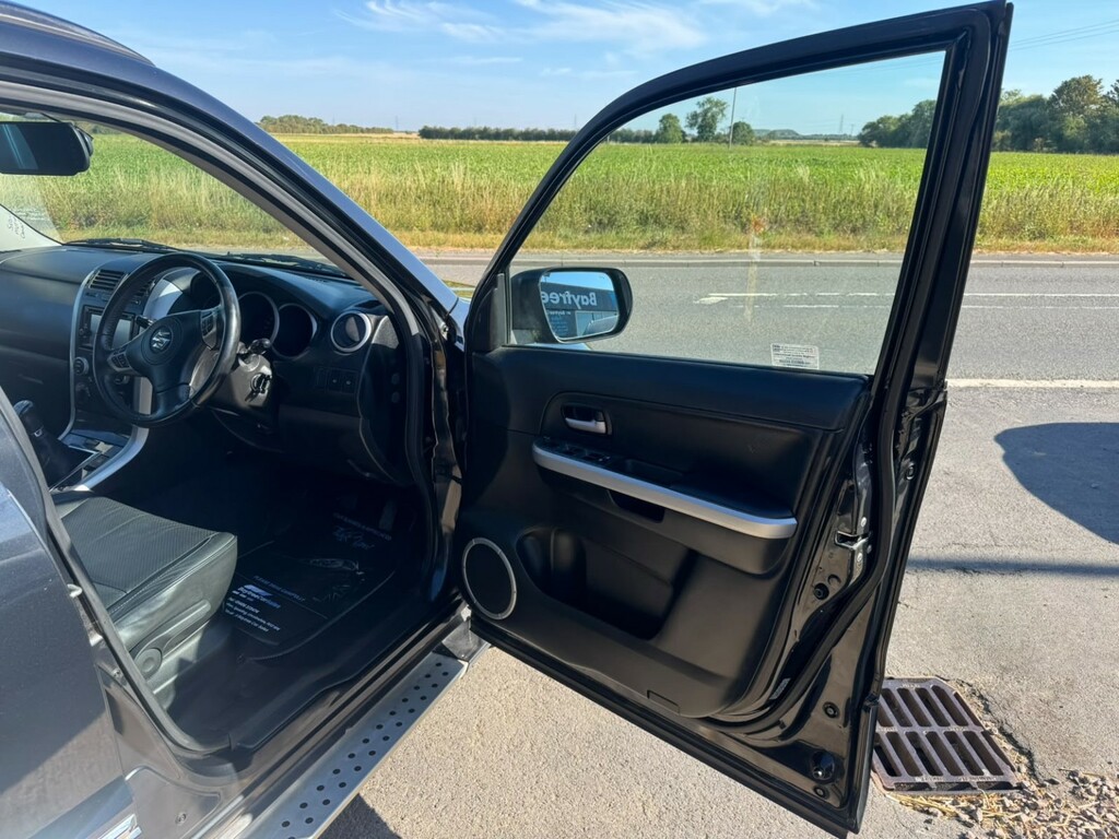 Suzuki Grand Vitara 1.9 Ddis Sz5 Black #5
