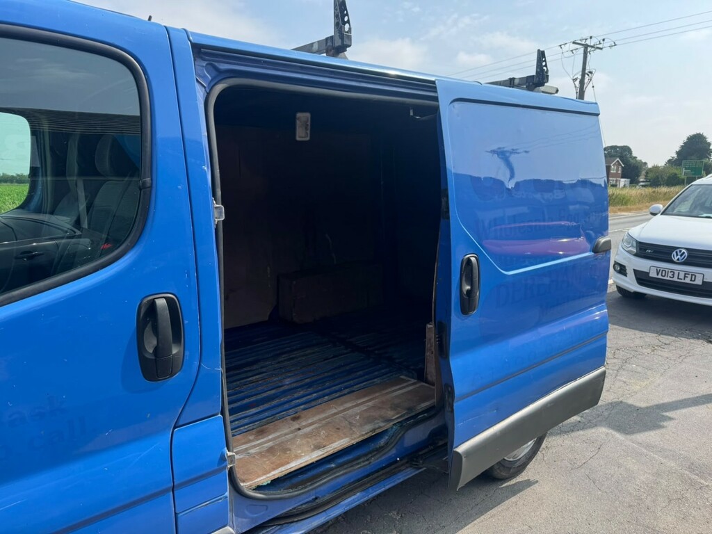 Renault Trafic 2.0 Sl27 Dci 115 Blue #4