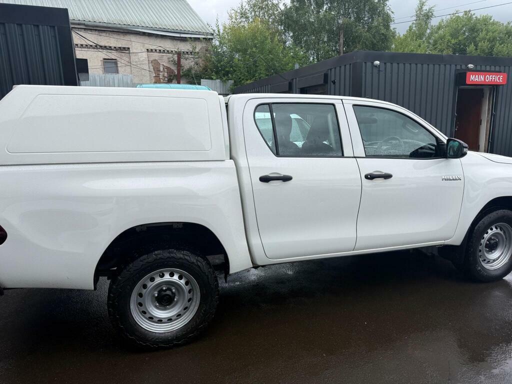 Toyota HILUX 2.4 D-4d Active 4Wd Euro 6 White #3