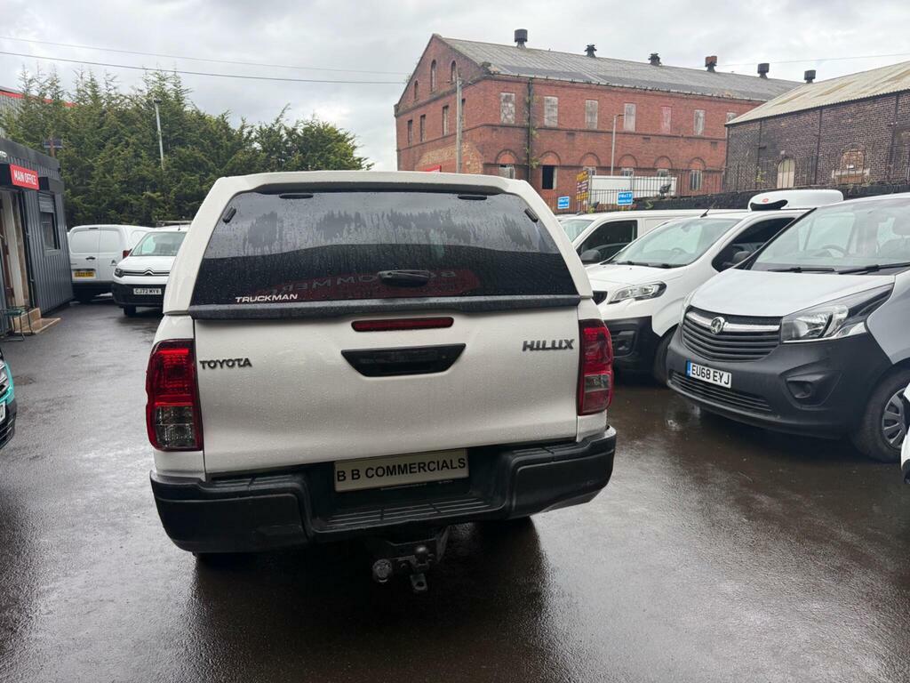 Toyota HILUX 2.4 D-4d Active 4Wd Euro 6 White #6