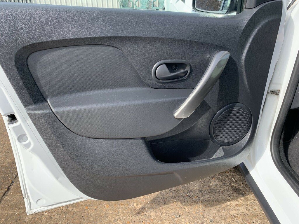 Dacia Sandero Stepway 0.9 Tce Ambiance Hatchback Euro White #23