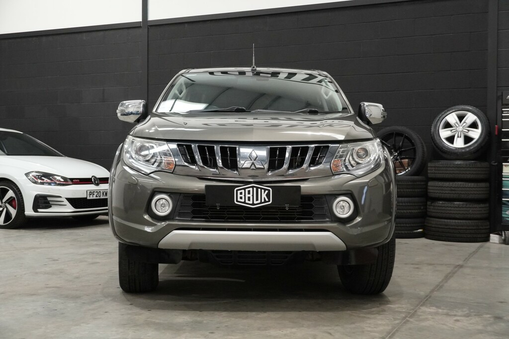 Mitsubishi L200 2.4 Di-d Dc Warrior Green #4