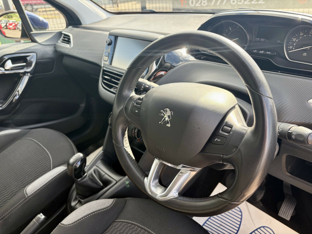 Peugeot 208 Hatchback  #6
