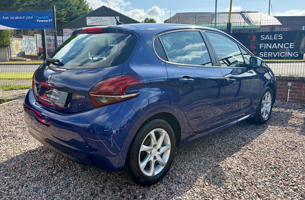 Peugeot 208 Hatchback  #4