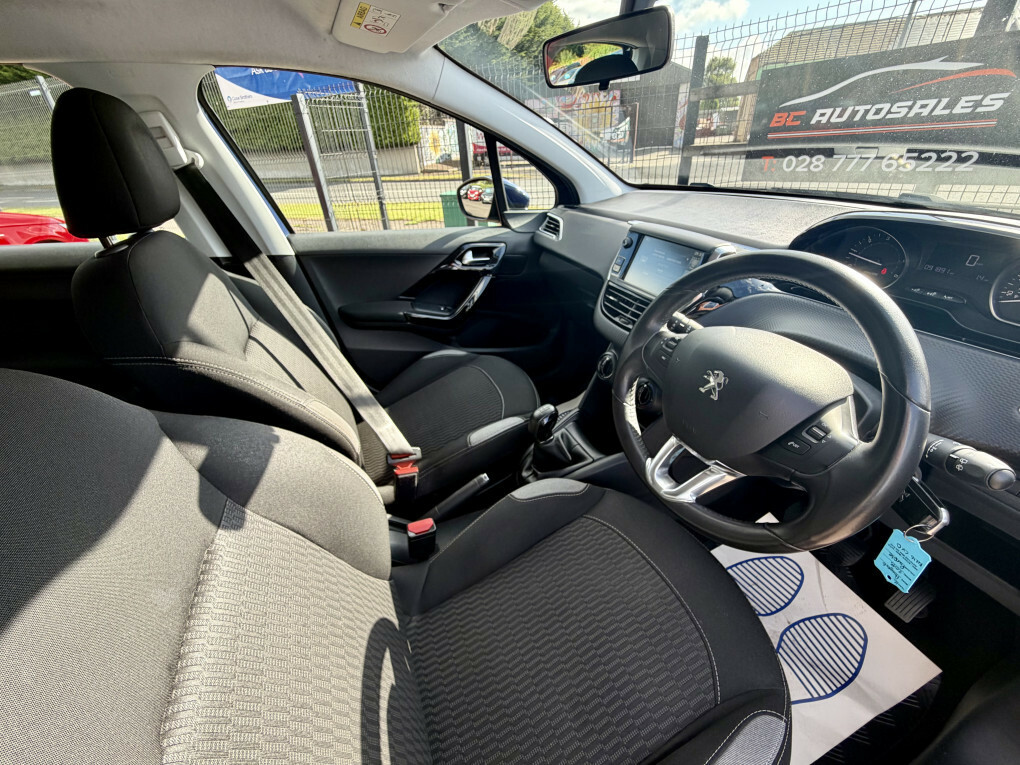 Peugeot 208 Hatchback  #5