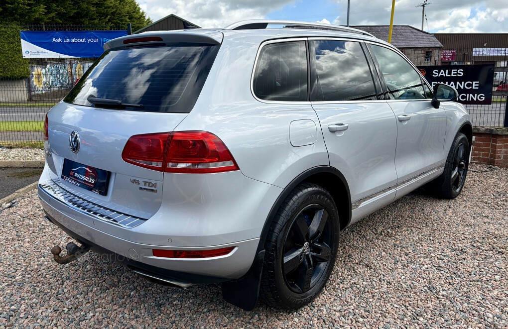 Volkswagen Touareg Suv #4