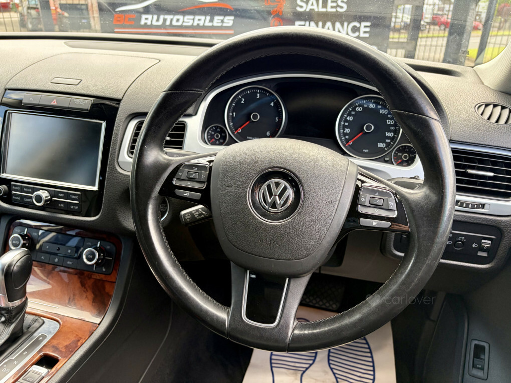 Volkswagen Touareg Suv #6