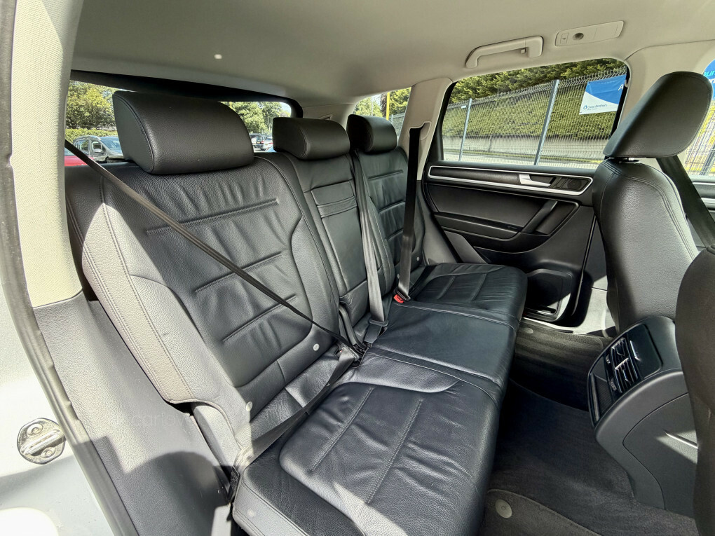 Volkswagen Touareg Tdi V6 Bluemotion Tech Black #10