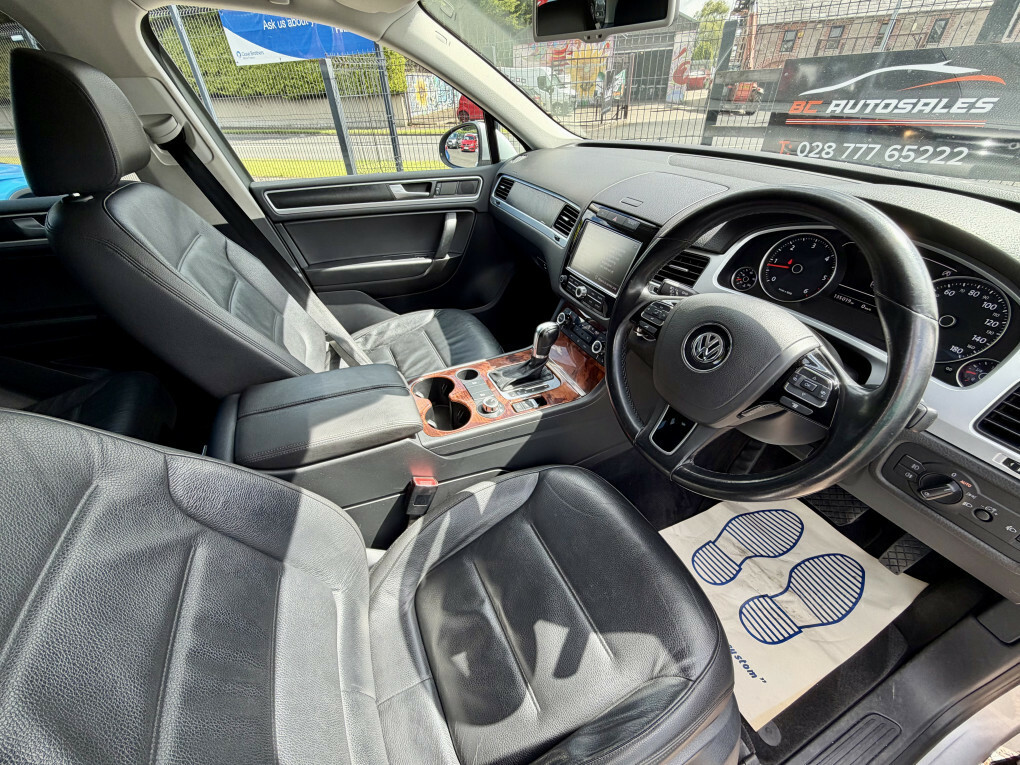 Volkswagen Touareg Suv #5