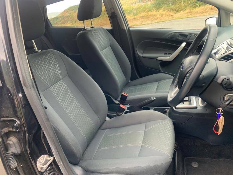Ford Fiesta Fiesta Zetec Silver #11