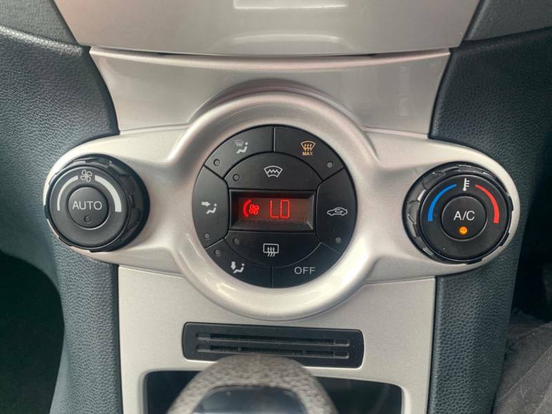 Ford Fiesta Fiesta Zetec Silver #17