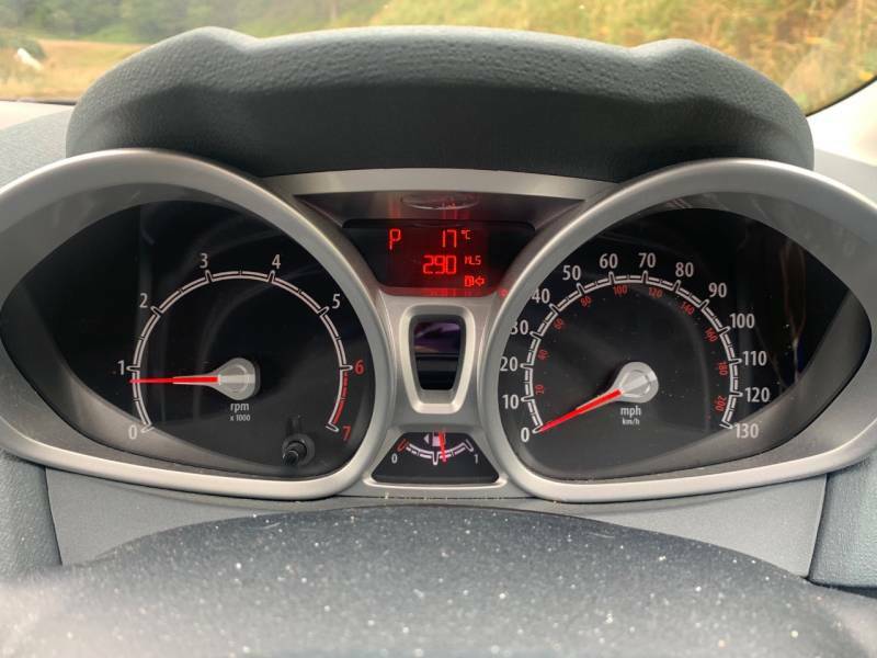 Ford Fiesta Fiesta Zetec Silver #14