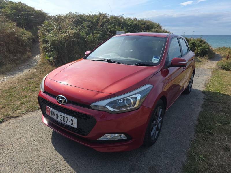 Hyundai I20 1.4 Se Red #3