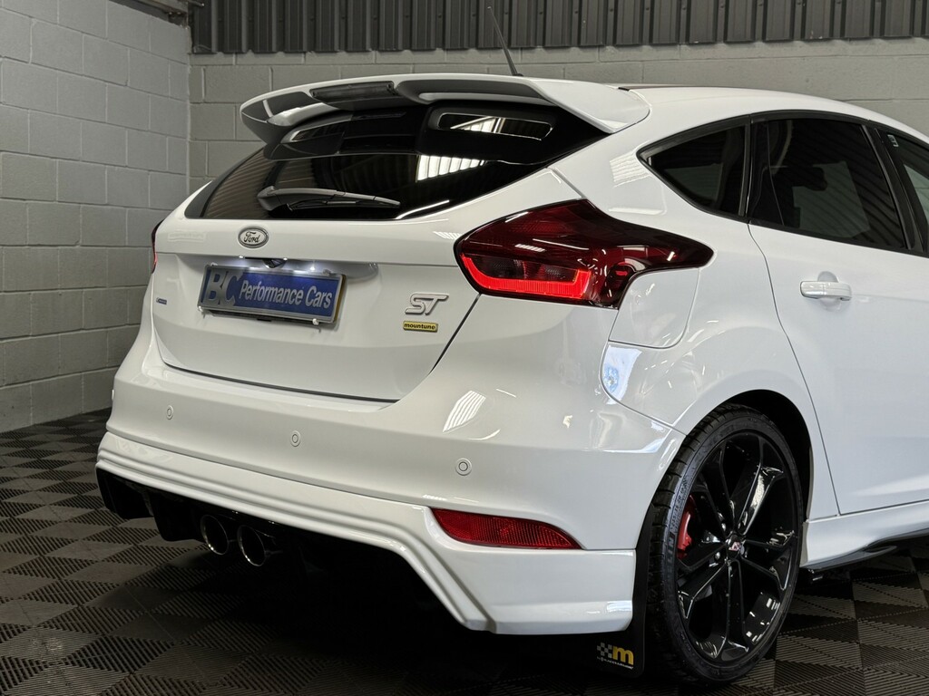 Ford Focus 2.0 T Ecoboost St-3 White #2