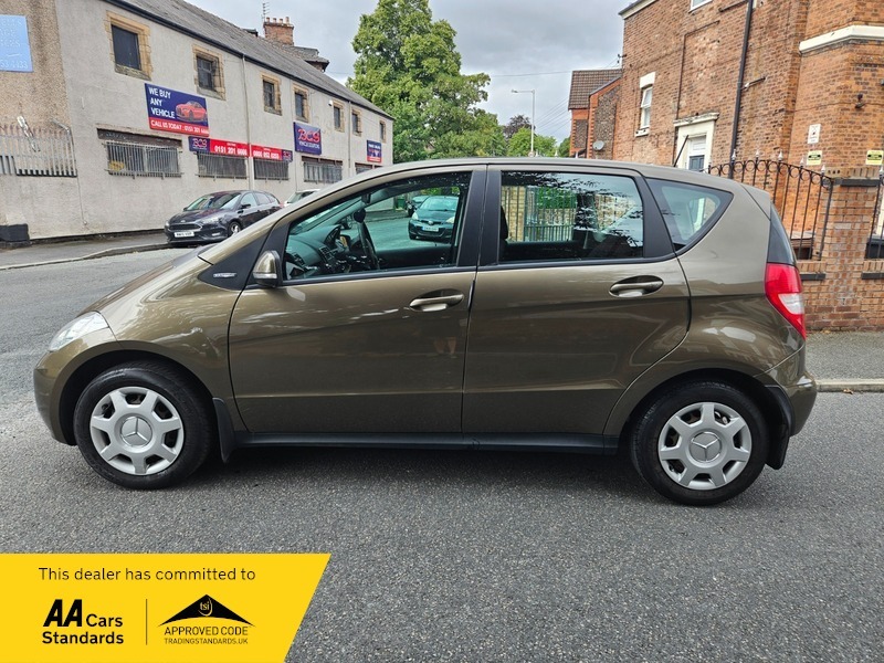 Mercedes-Benz A Class A160 Blueefficiency Classic Se Brown #4