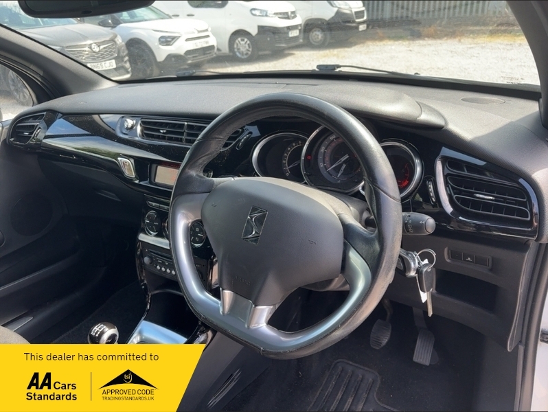 Citroen DS3 1.6 Vti 16V Black Hatchback Black #10