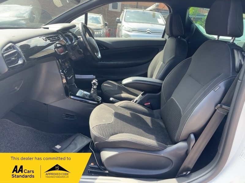 Citroen DS3 1.6 Vti 16V Black Hatchback Black #7