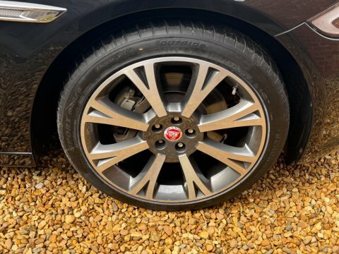 Jaguar XJ 3.0D V6 R-sport Saloon Euro 6 S S Red #19
