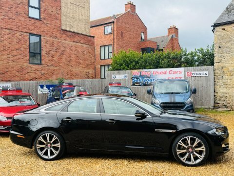 Jaguar XJ 3.0D V6 R-sport Saloon Euro 6 S S Red #8