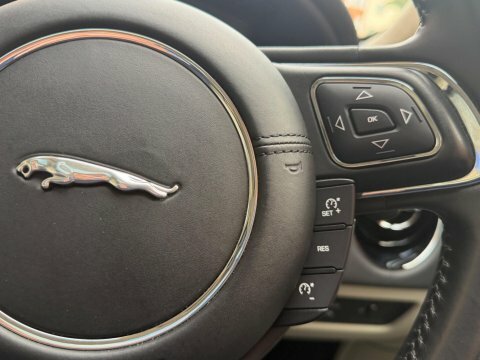 Jaguar XJ 3.0D V6 R-sport Saloon Euro 6 S S Red #15