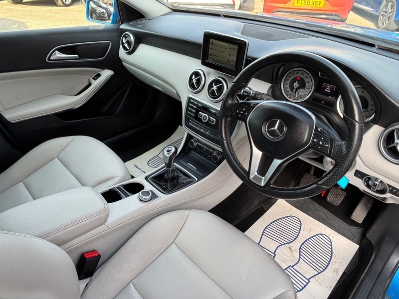 Mercedes-Benz A Class 1.6 A180 Sport Edition 121 Bhp White #12