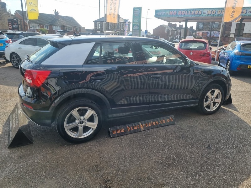 Audi Q2 Tdi Sport Black #2