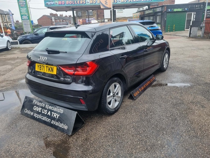 Audi A1 Sportback Tfsi Technik Black #4