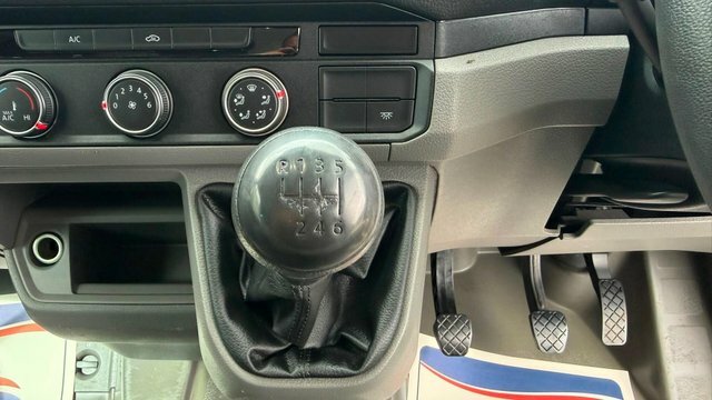 Volkswagen Crafter Panel Van 140Hp Aircon Mwb Nav Rwd Trendline Euro Red #17
