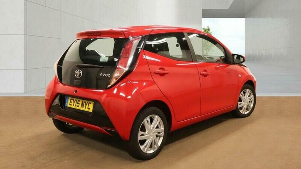 Toyota Aygo 1.0 Vvt-i X-pression Euro 5 Euro 5 Red #4