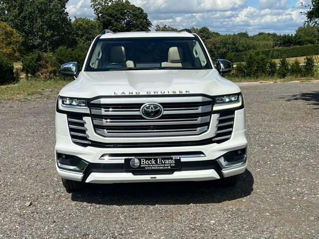 Toyota Land Cruiser 300 Zx 3.5L White #2