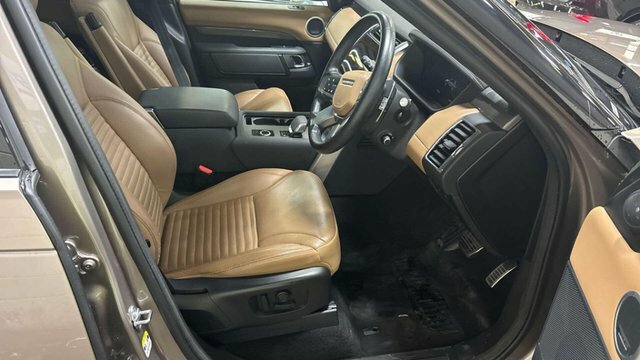 Land Rover Discovery 3.0 D300 Mhev Metropolitan Brown #2