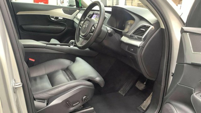 Volvo XC90 2.0 B5 Mhev Core Silver #2