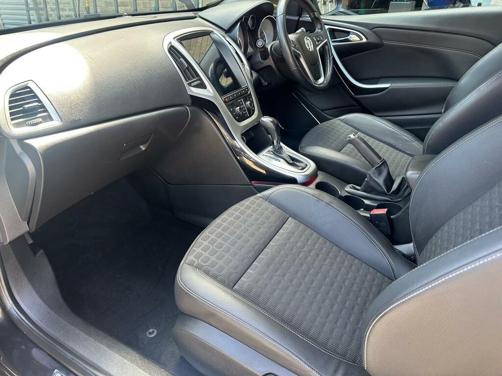 Vauxhall Astra GTC Coupe 2013 Vauxhall Astra 1.4 Sport Gtc Man White #14