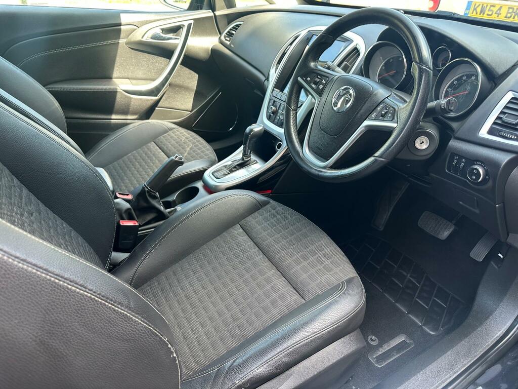 Vauxhall Astra GTC Coupe 2013 Vauxhall Astra 1.4 Sport Gtc Man White #9